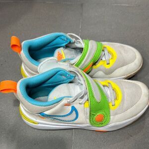 Nike team hustle D 11 Multicolor Sneakers size 3Y